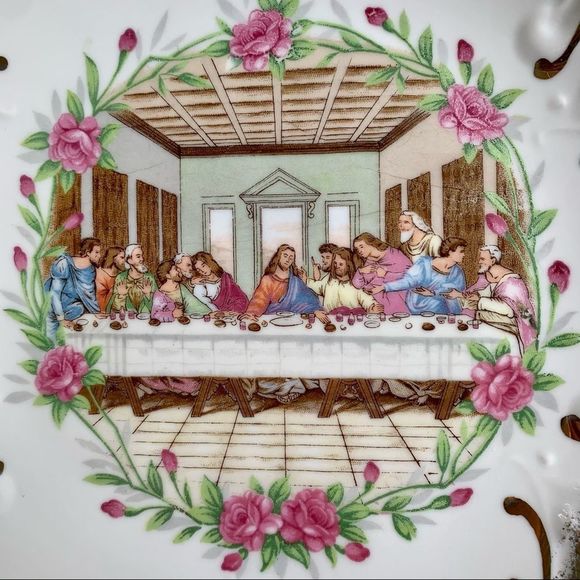 EUC Vintage 2 Religious Wall Plates - Picture 8 of 16